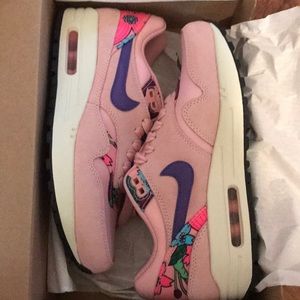 Nike air max 1 print size 6